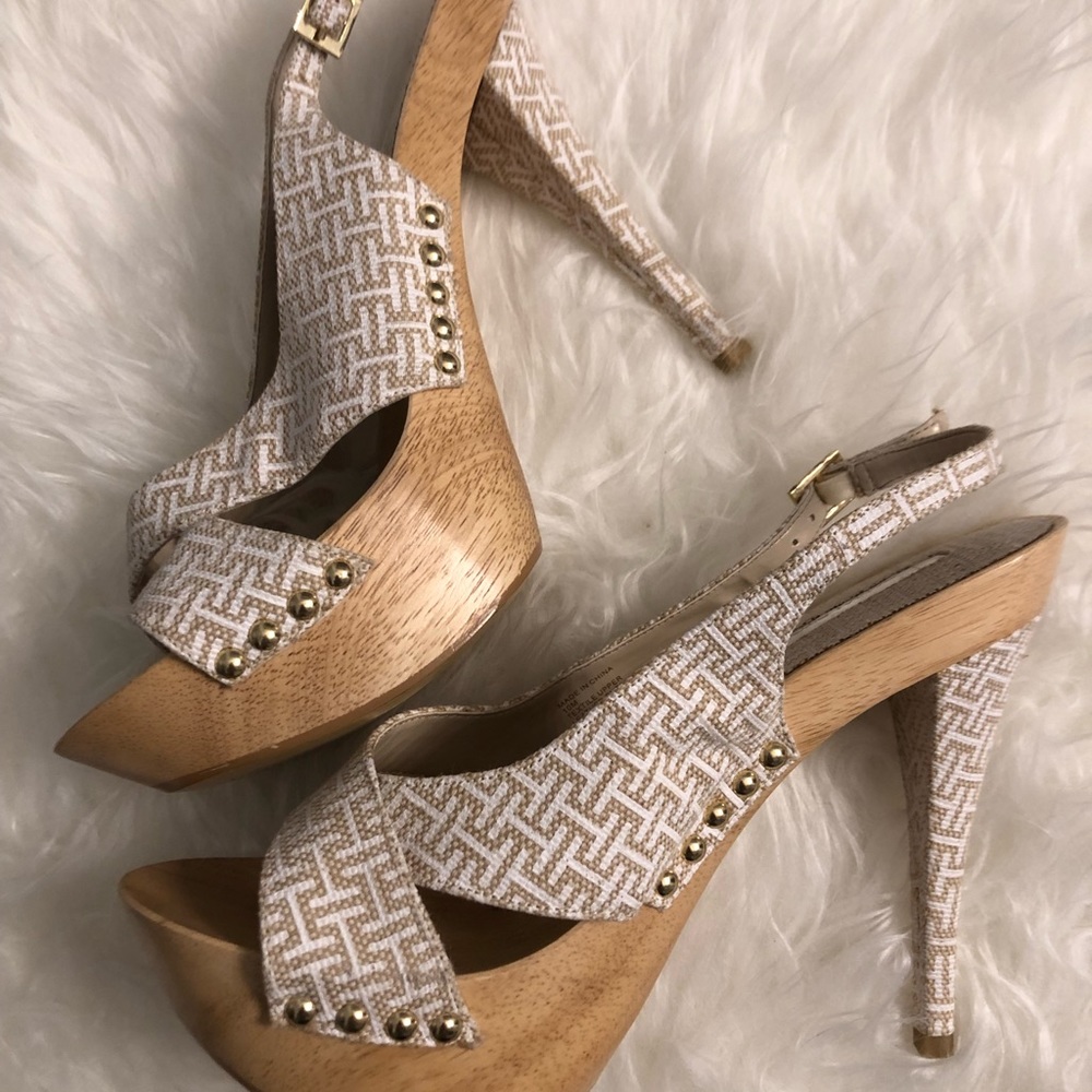 BRAND NEW!! HALSTONS Heels SIZE 10